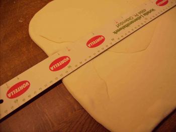 Das Ganze dann etwa 1 cm stark quadr. ausrollen.jpg