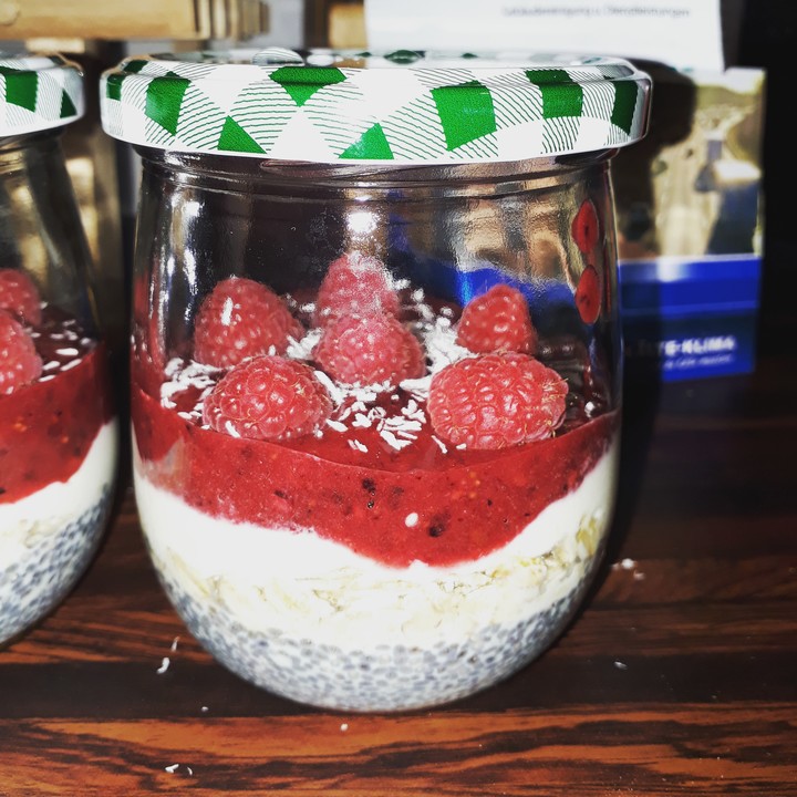 Gesunder Chia Pudding Mit Himbeeren Von Lisawallone Chefkoch