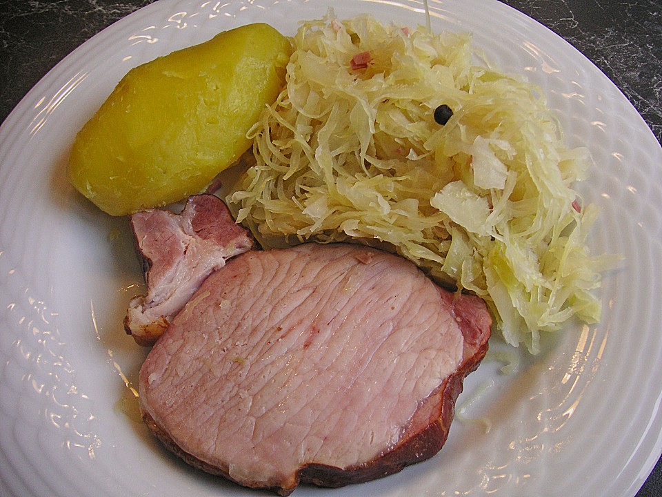 Sauerkraut mit Kartoffelpüree und Kasseler von äüöp Chefkoch