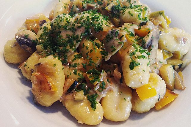 Gnocchipfanne Mit Champignon Schinken Sahnesauce Von Feline Chefkoch