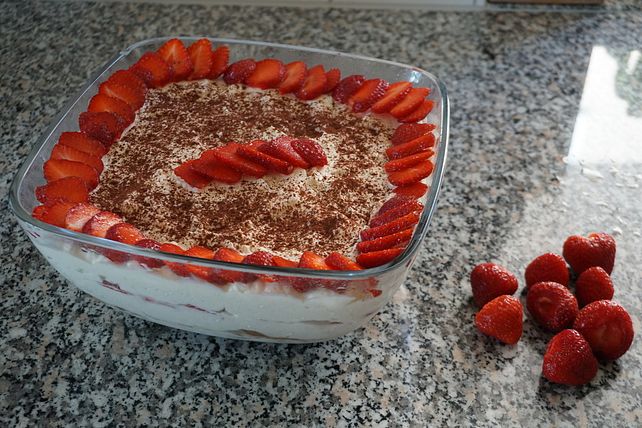 Franzbr Tchen Erdbeer Tiramis Von W Stensohn Chefkoch