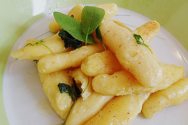 Topfen Kartoffelnudeln Mit Salbei Von Nudili Chefkoch