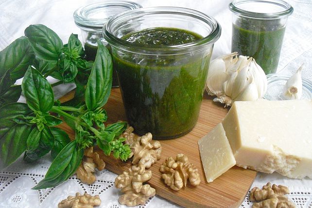 Walnuss Basilikum Pesto Von Pralinchen Chefkoch