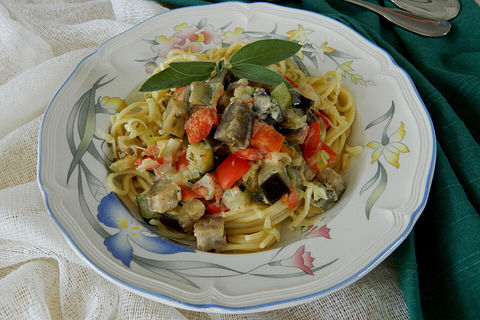 Pasta Mit Auberginen Zucchini Tomaten So E Von Mad Cars Chefkoch