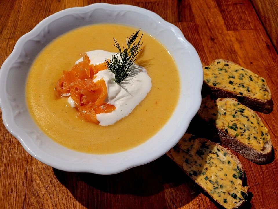 Sellerie Cremesuppe Mit Meerrettich Und Lachs Von Butterweich Chefkoch