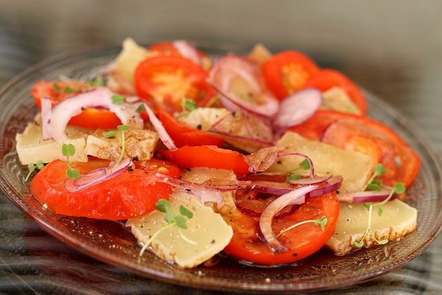 Harzer Käse Salat mit roten Zwiebeln und Tomaten von Kathi9875 Chefkoch