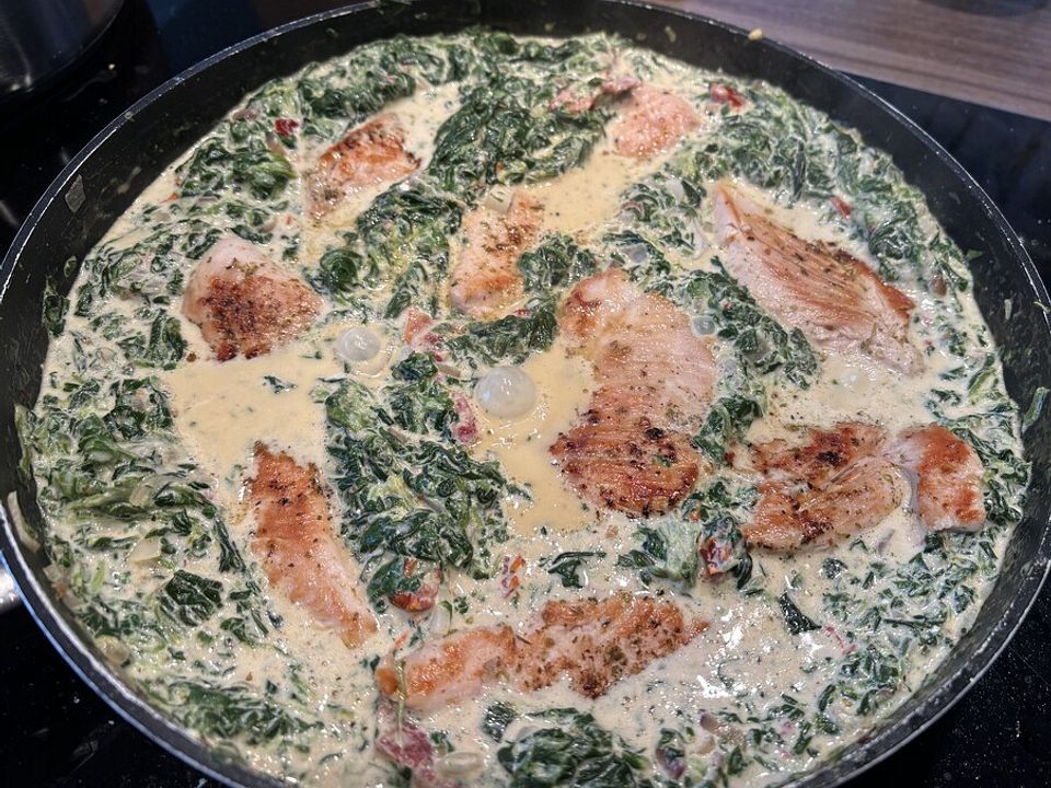 Hähnchen in cremiger Spinat Parmesan Sauce von DerSchinderhannes Chefkoch