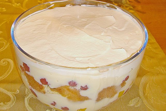 Triffle Mit Kirschen Und Pfirsich Von Spargelspitzchen Chefkoch