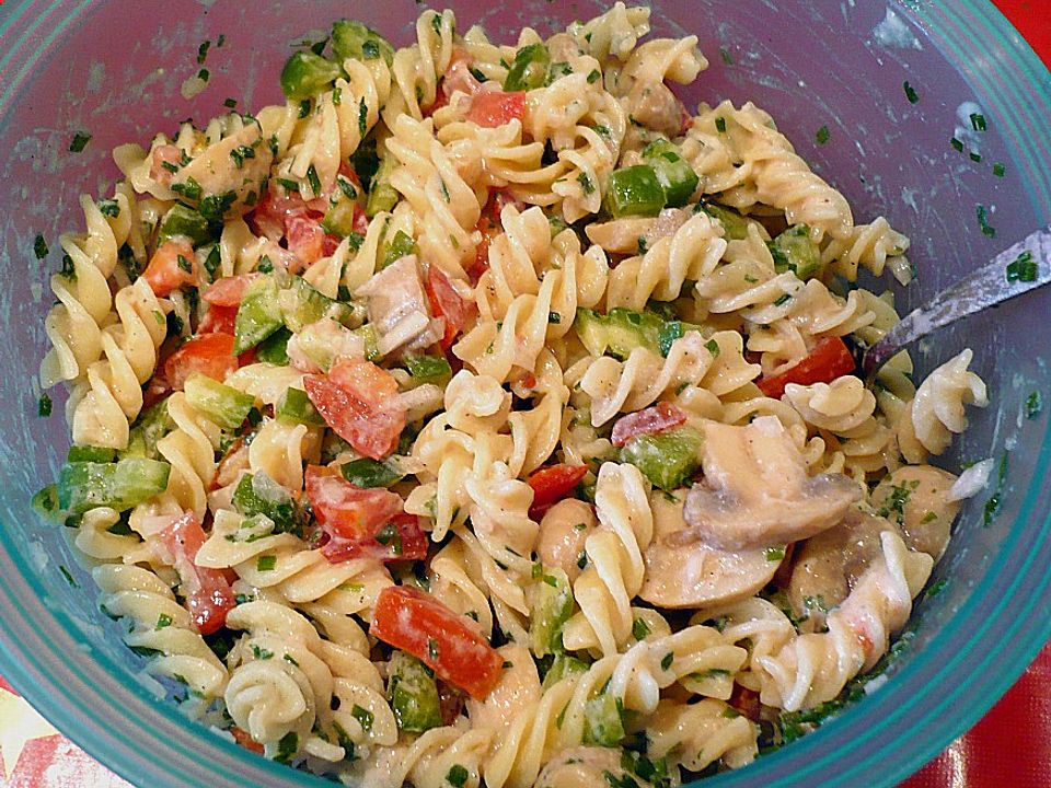 WW Leichter Nudelsalat Mit Paprika Und Champignons Chefkoch