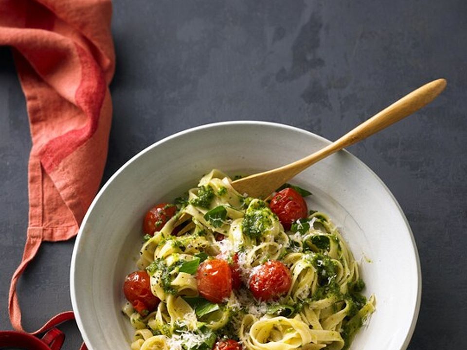 Spaghetti Mit Petersilien Walnuss Pesto Von 7morgen Chefkoch