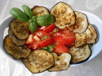 Auberginen-Tomaten-Salat