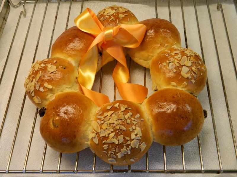Brot Brötchen backen April 2484279731