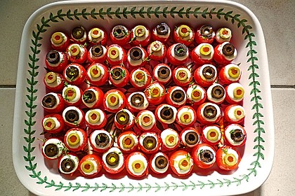 Gefüllte Tomaten mit Schafskäsecreme (Bild)