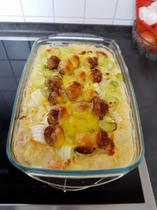 Hackbällchen - Auflauf mit Schmelzkäse von sramaravilla | Chefkoch