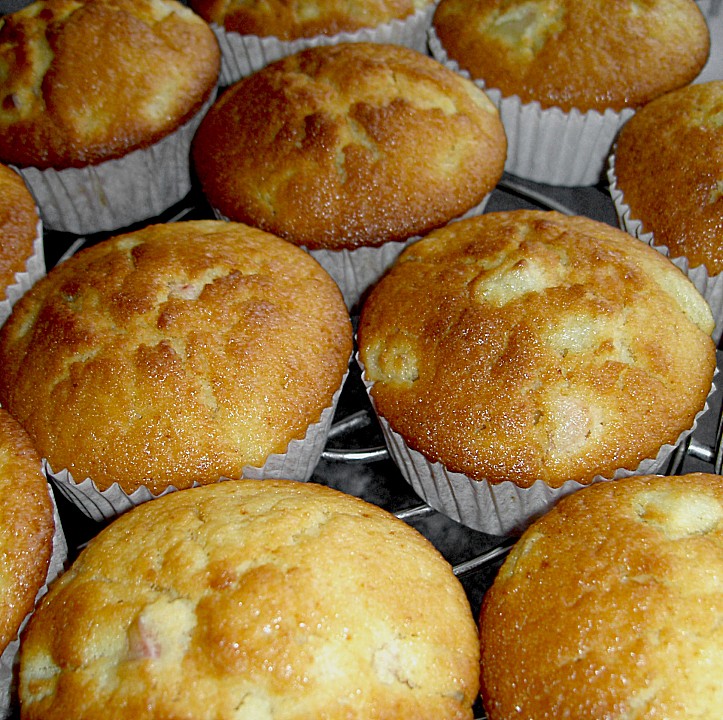 Rhabarber - Vanille Muffins von Seelenschein | Chefkoch