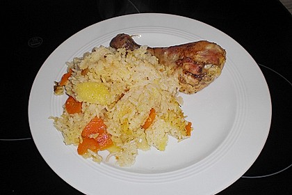 Leckere Hauptspeise aus Reis, Kartoffel und Fleisch (Bild)