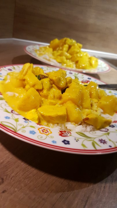 Hähnchen-Ananas-Curry mit Reis von Hot-as-Hell | Chefkoch Hähnchen-Ananas-Curry mit Reis von Hot-as-Hell | Chefkoch