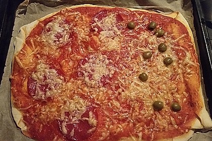 Pizza Grundrezept (Bild)