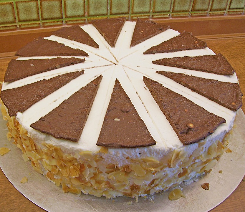 Schoko - Mandel - Sahne Torte von ep1312 | Chefkoch