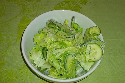 Gurkensalat (Bild)