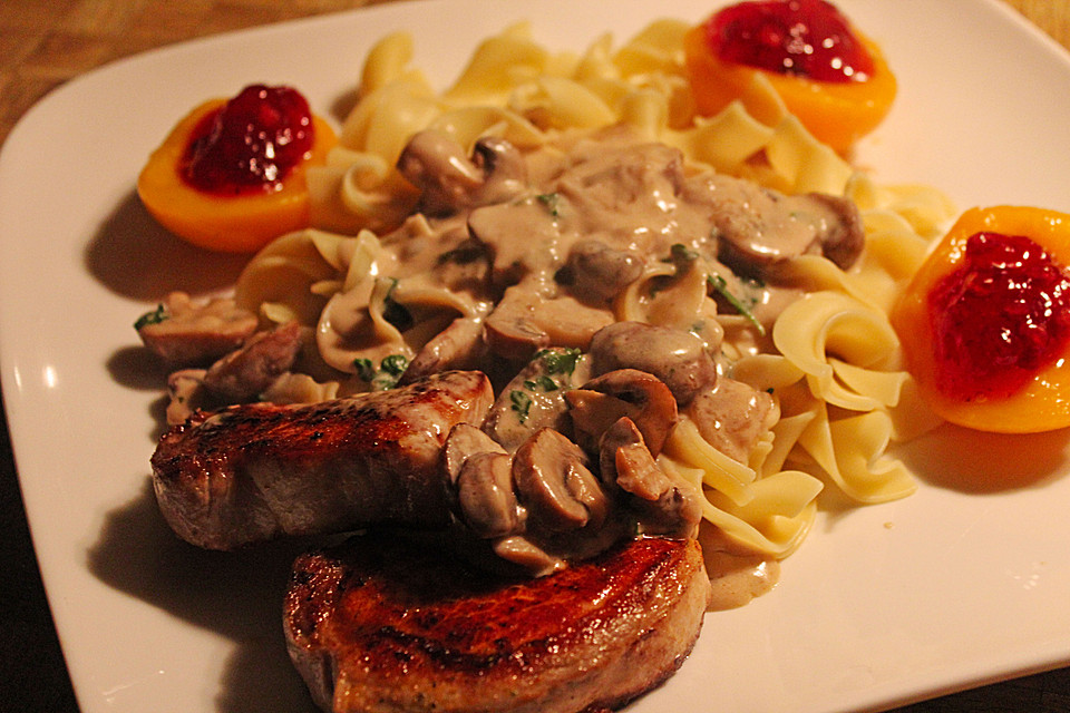 Minutensteaks mit Champignon - Sahne - Soße von Marcel220486 | Chefkoch