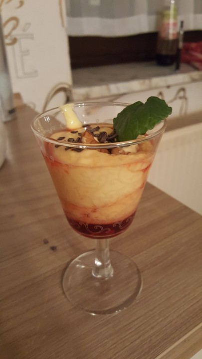 Mango - Quark - Dessert mit Walnüssen | Chefkoch