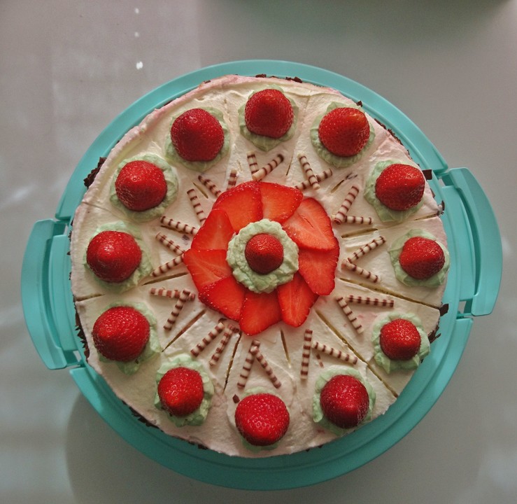 Erdbeer - Sahne - Torte von May68 | Chefkoch