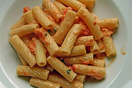 Creamy tomato pasta (Bild)
