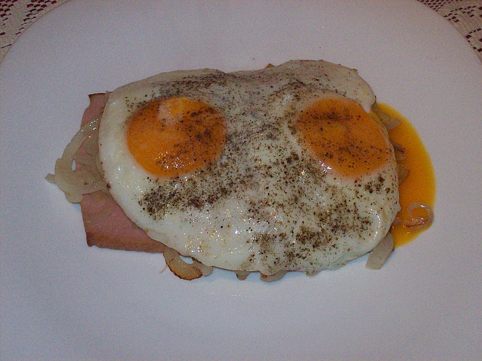 Leberkäse mit Zwiebeln und Spiegelei von susili101 | Chefkoch