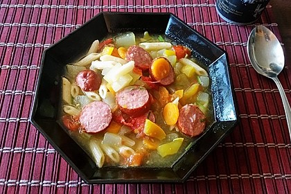 15 Minuten Gemüse-Nudel-Suppe (Bild)