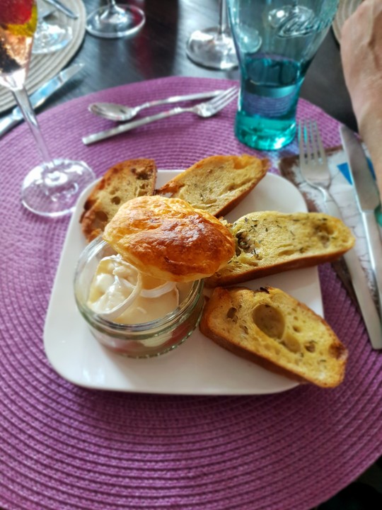 Duft - Ziegenkäse unter der Blätterteighaube | Chefkoch