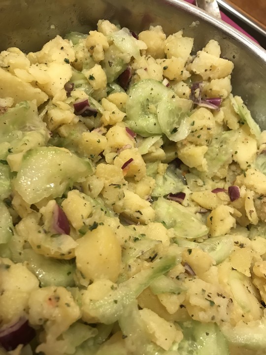 Kartoffel - Gurkensalat nach Oma Luise von Juulee | Chefkoch Kartoffel - Gurkensalat nach Oma Luise von Juulee | Chefkoch
