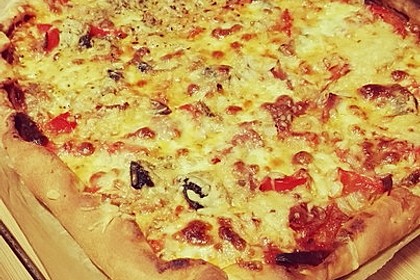 Pizzateig (Bild)