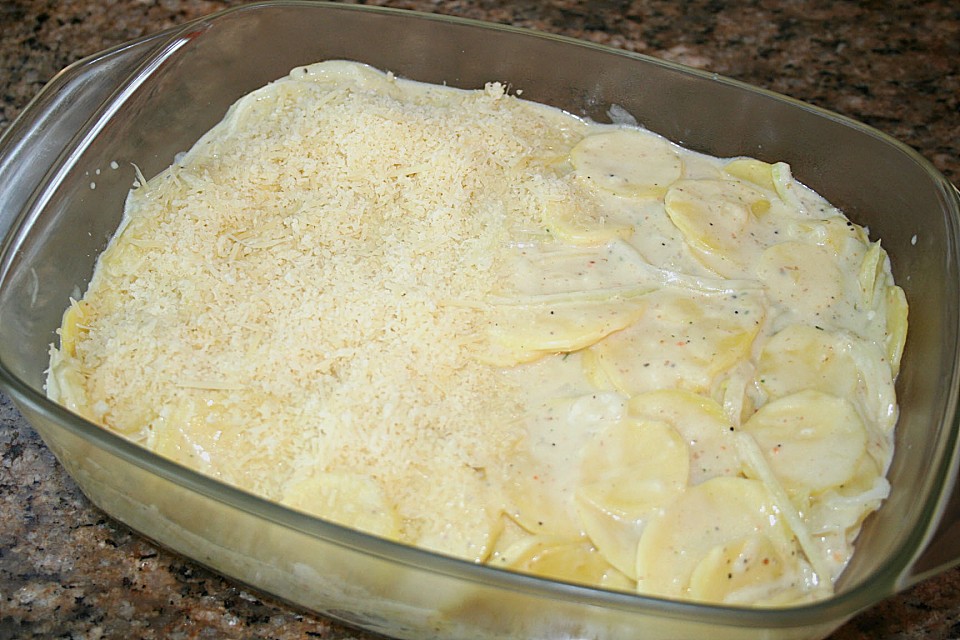 Schnelles Kartoffelgratin mit Sauce Béchamel von HRMatter | Chefkoch