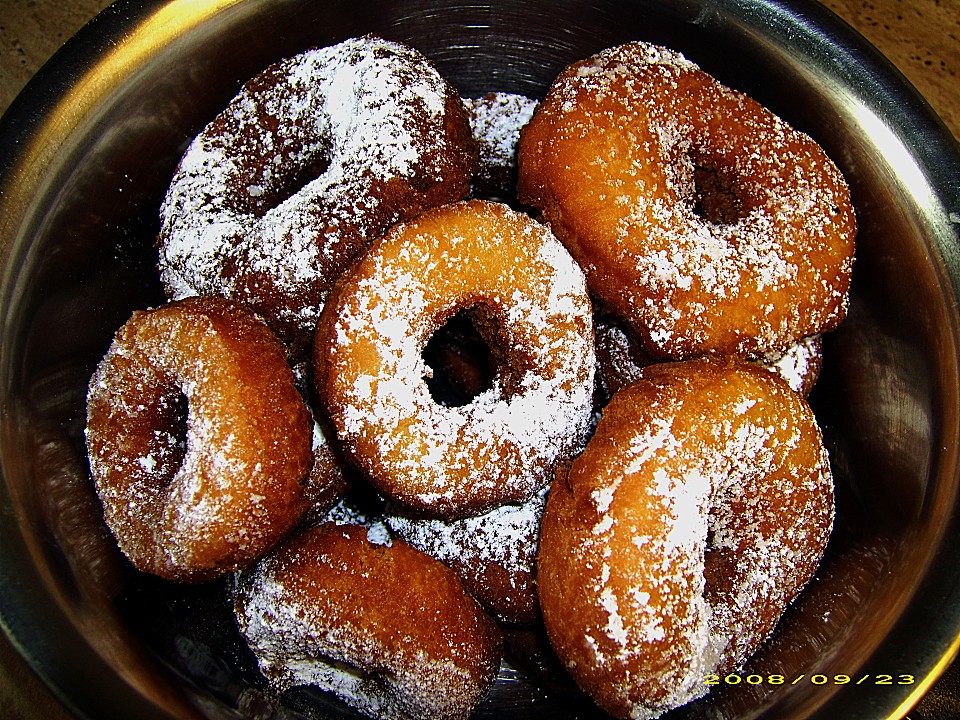 Original amerikanische Buttermilch - Donuts von Nicky0110 | Chefkoch