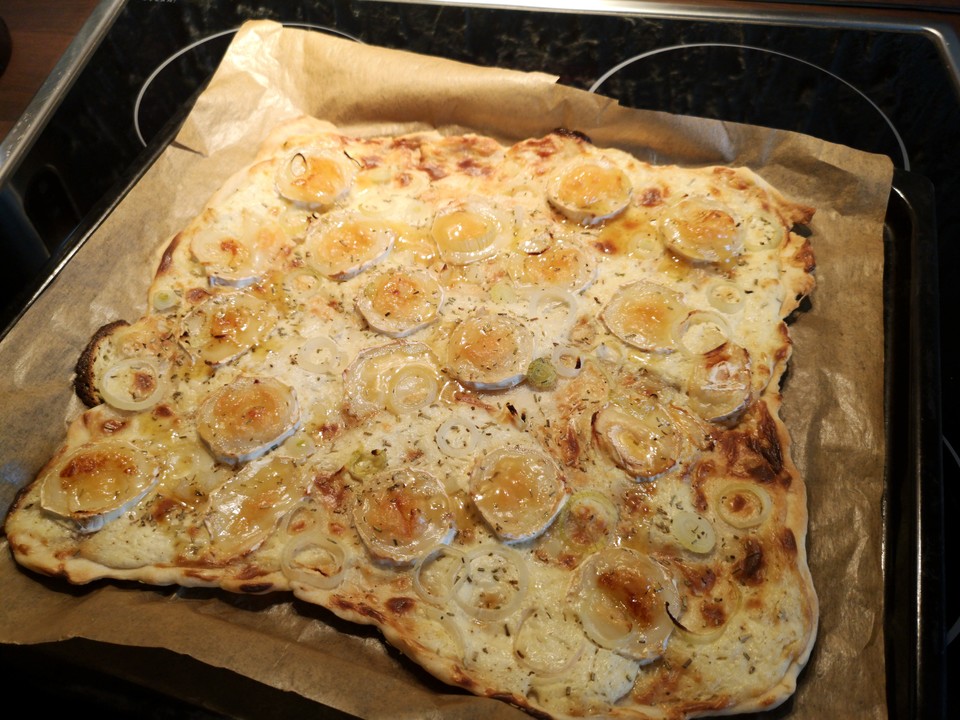 Flammkuchen mit Ziegenkäse, Rosmarin und Honig von karin67 | Chefkoch Flammkuchen mit Ziegenkäse, Rosmarin und Honig von karin67 | Chefkoch