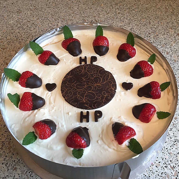 Kalorienarme Erdbeertorte mit Quark von ElkeSonne | Chefkoch