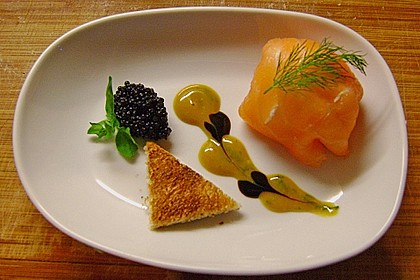 Lachspralinen mit Honig - Dill - Sauce (Bild)