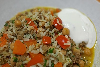 Hackfleisch-Reis-Pfanne mit Curry, Kichererbsen und Rosinen (Bild)