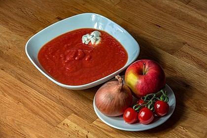 Feurige Apfel - Tomaten - Suppe (Bild)
