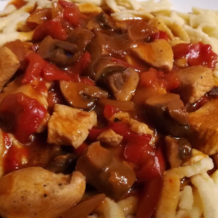 Scharfes Putengulasch von kathie | Chefkoch Scharfes Putengulasch von kathie | Chefkoch