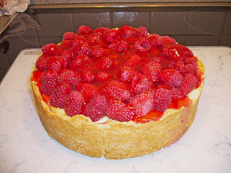 Himbeerkuchen mit weißer Schokolade