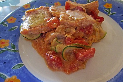 1a Lachs mit Zucchini und Tomaten (Bild)