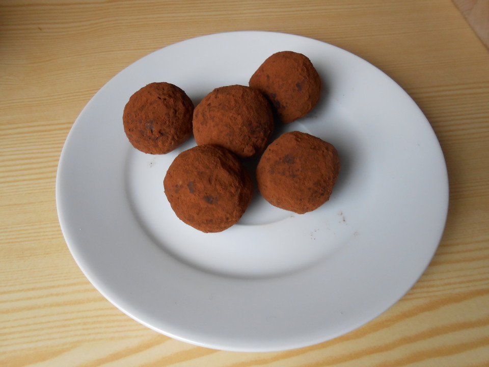 Rumkugeln aus geriebener Schokolade von Sivi | Chefkoch