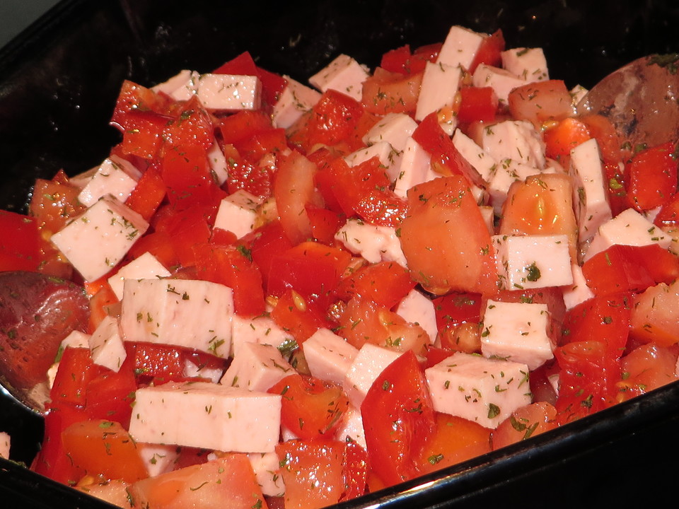 Paprikasalat mit Tomaten, Zwiebeln und Fleischwurst von Bernd | Chefkoch