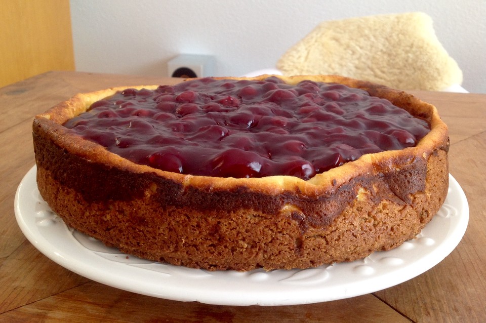 Käsekuchen mit Kirschen von Mama0007 | Chefkoch