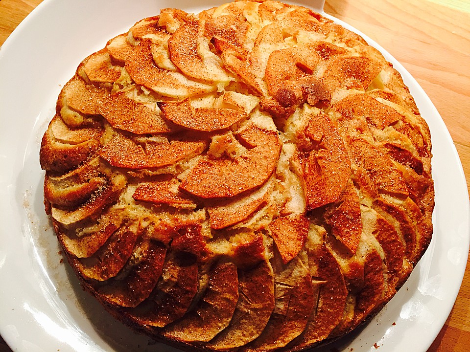 Saftiger Vanille - Apfel - Rührkuchen von Superjojo | Chefkoch.de