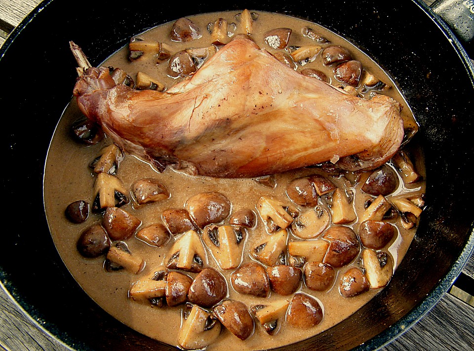 Geschmortes Kaninchen an Rosmarinsauce von sissimuc | Chefkoch