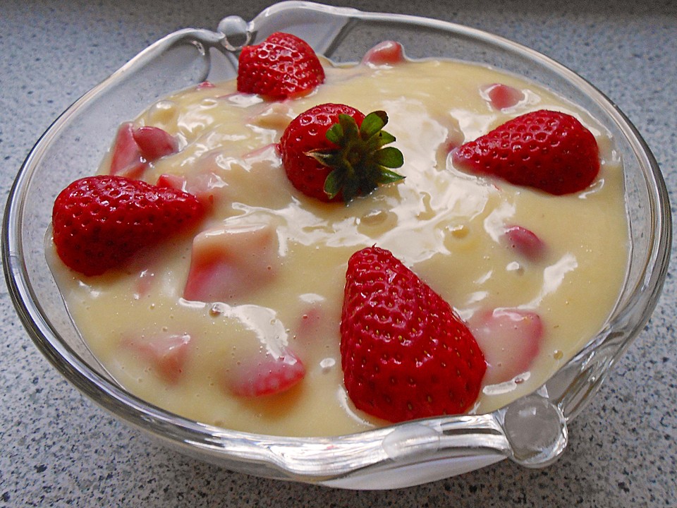 Vanillepudding mit Erdbeeren von andi85 | Chefkoch