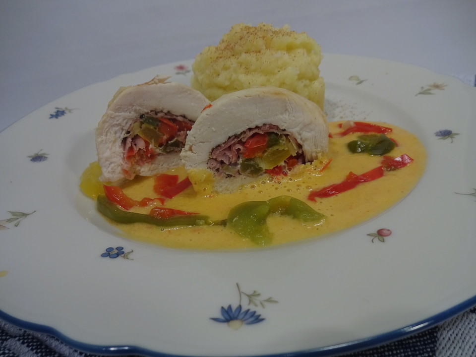 Gefülltes Hühnerschnitzel mit Paprikafülle von rumiho | Chefkoch